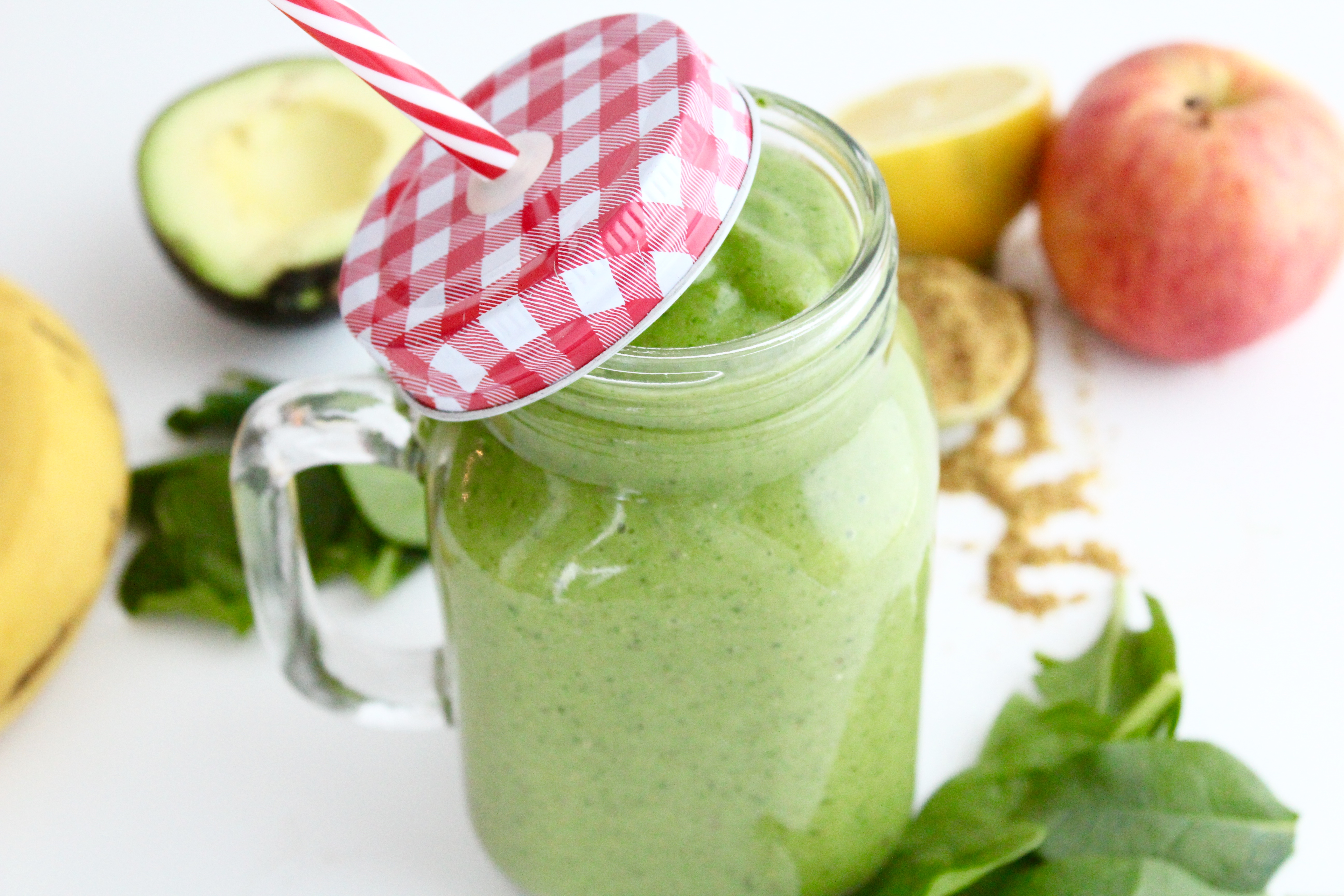 green smoothie kale spinach ginger juice