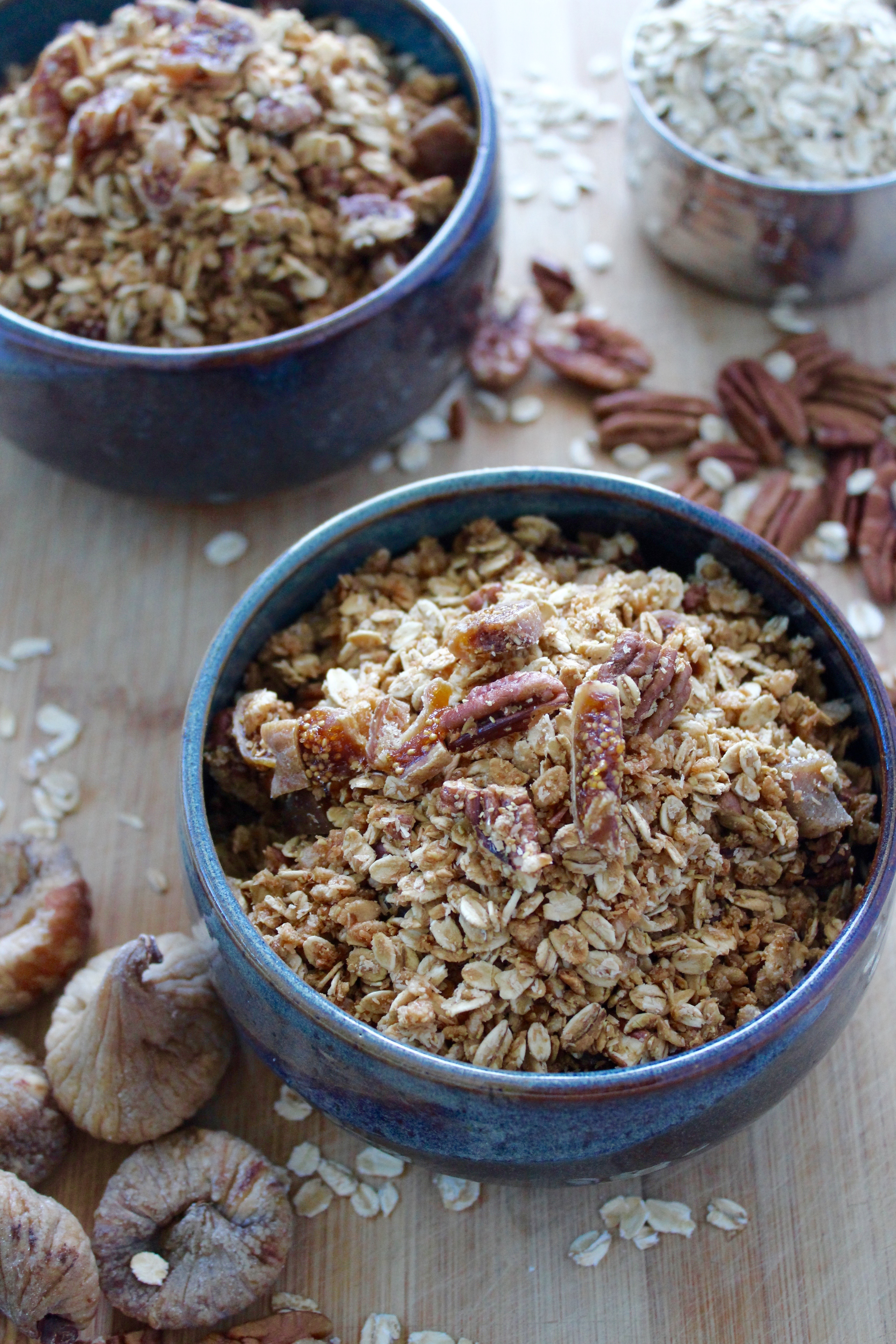 fig and pecan granola! naturally sweetened, oil free and so crunchy!