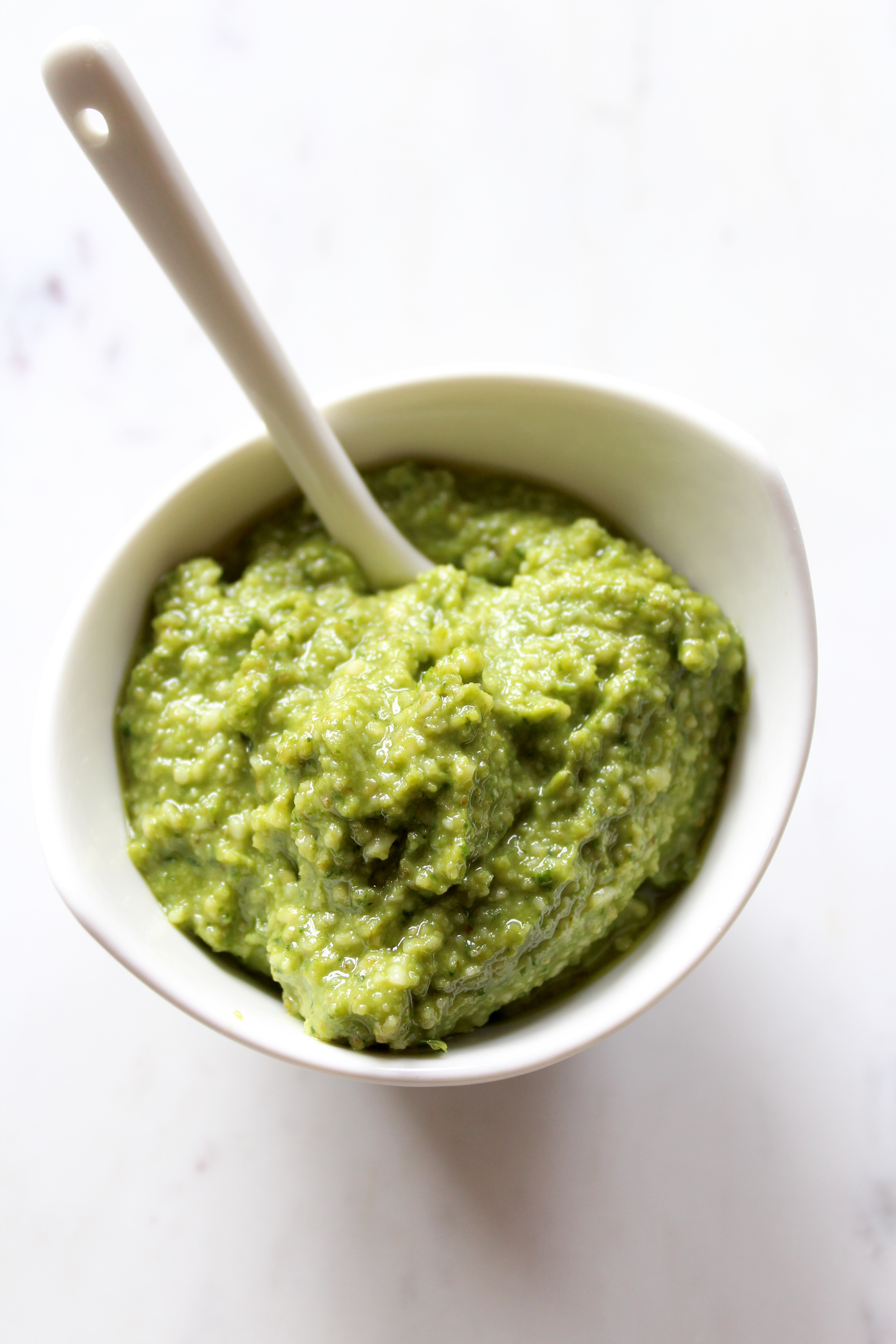 Super Easy Spinach and Walnut Pesto